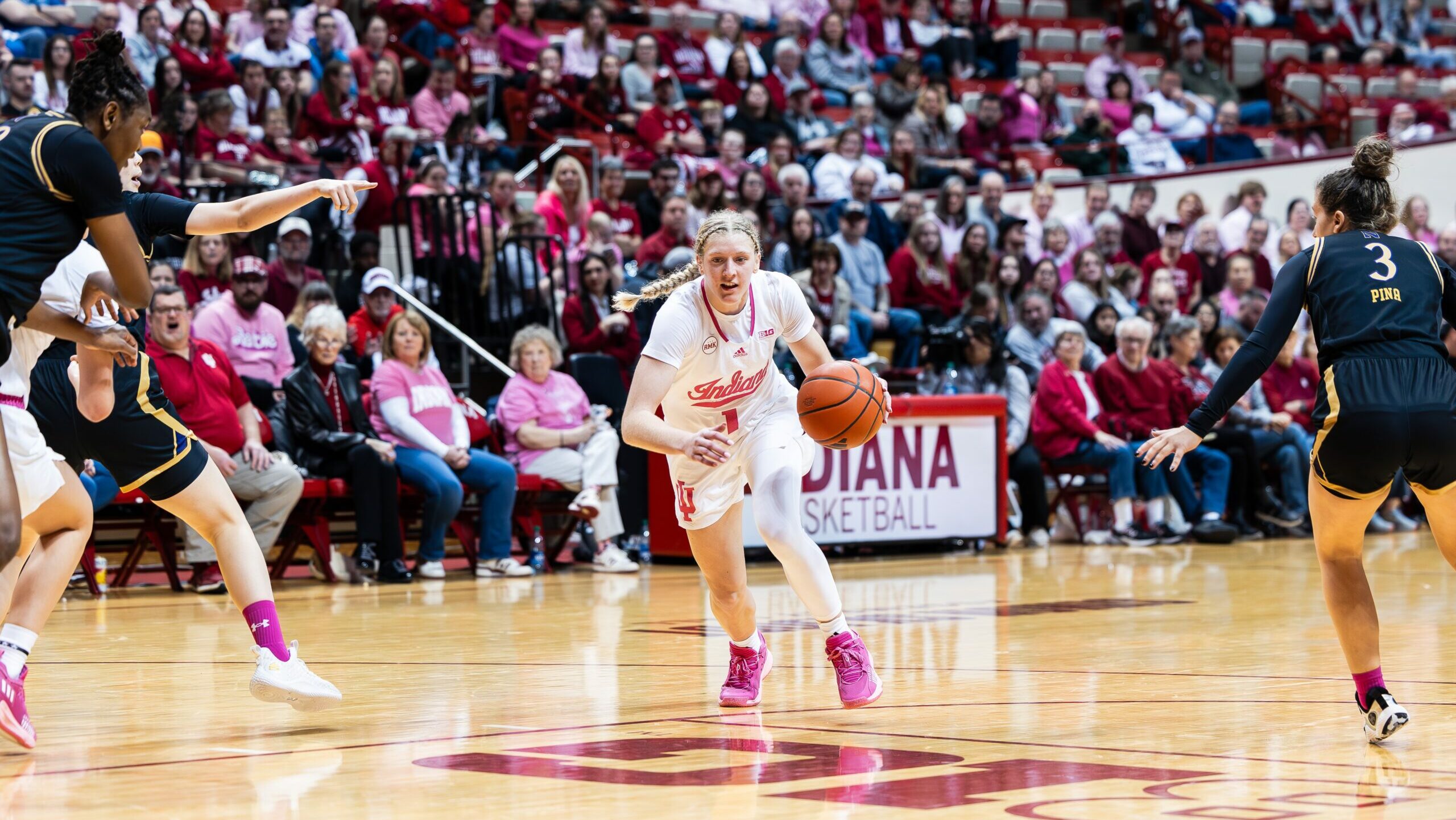 #14 Indiana Dismantles Northwestern 100-59, Stays Perfect at Home